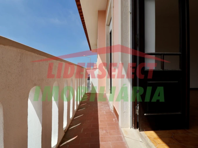 Apartamento T1 para Venda em Silveira Foto 9