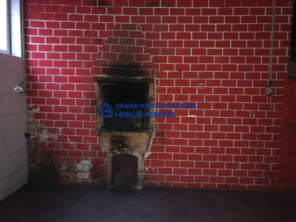 Loja para Arrendamento em Rio Tinto Foto 6