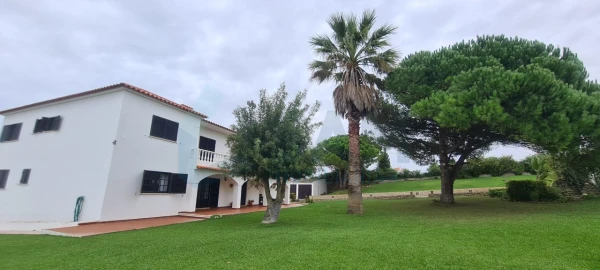 Moradia T5 para Venda em Atouguia da Baleia