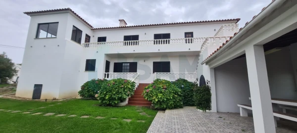Moradia T5 para Venda em Atouguia da Baleia