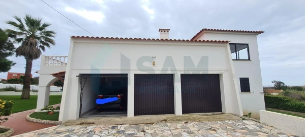 Moradia T5 para Venda em Atouguia da Baleia