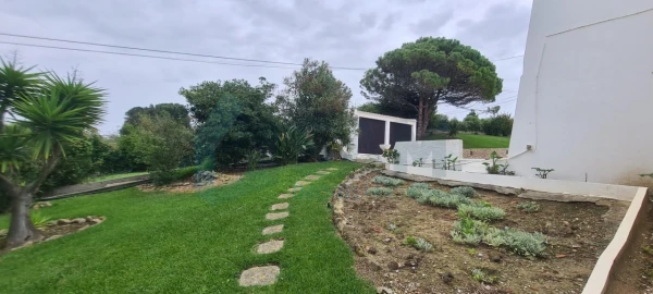 Moradia T5 para Venda em Atouguia da Baleia