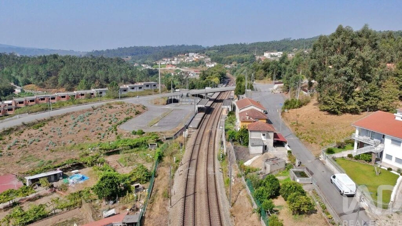 Terreno para Venda em Parada de Todeia Foto 20