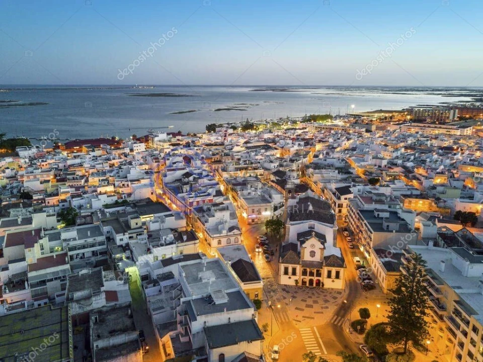 Apartamento T1 para Venda em Quelfes Foto 16