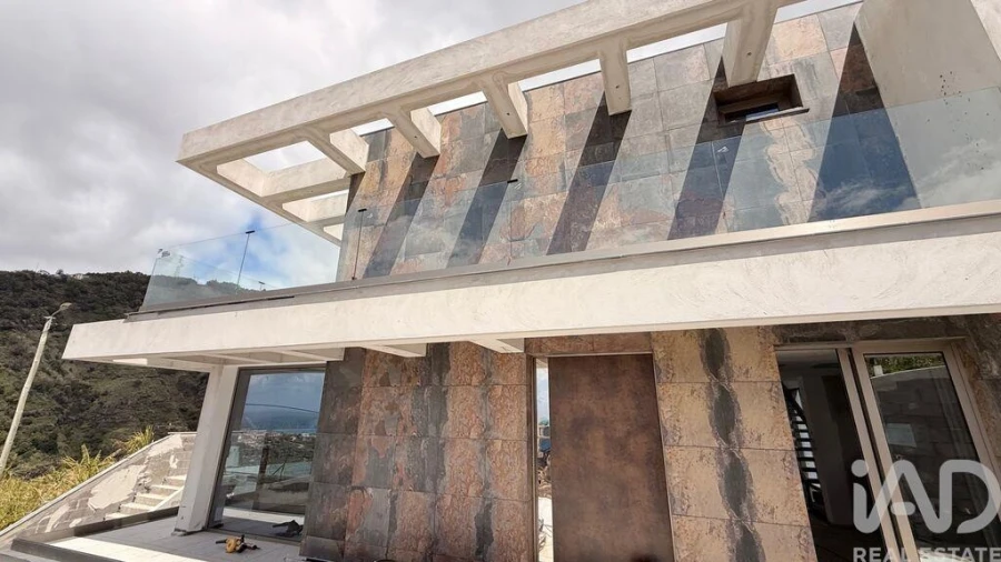 Moradia T4 para Venda em Ribeira Brava Foto 15