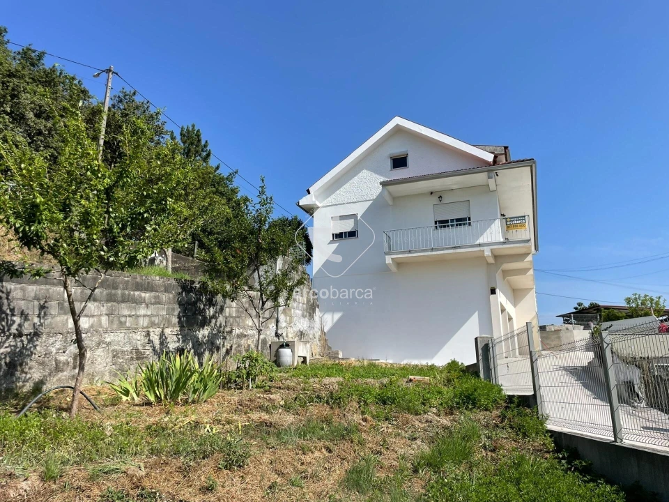 Moradia T4 para Venda em Grade e Carralcova Foto 2