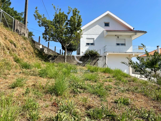 Moradia T4 para Venda em Grade e Carralcova Foto 1