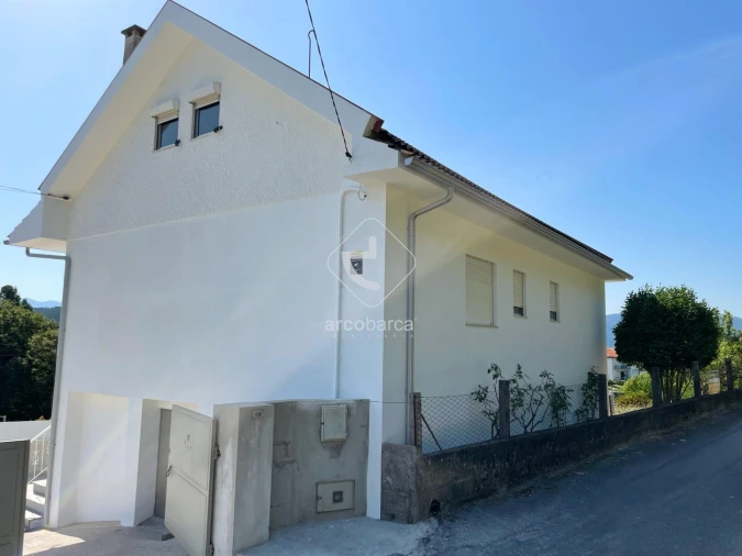 Moradia T4 para Venda em Grade e Carralcova Foto 38