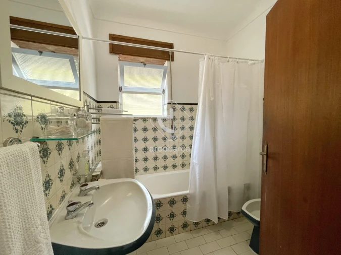 Moradia T4 para Venda em Grade e Carralcova Foto 16