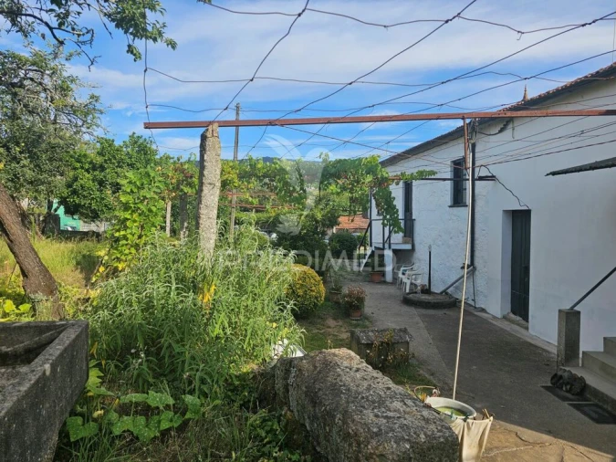 Moradia T4 para Venda em Água Longa Foto 2