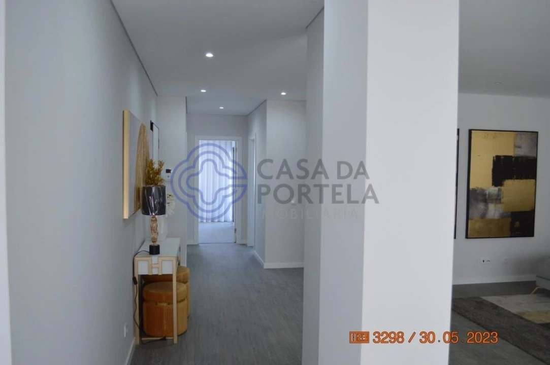 Apartamento T3 para Venda em Quelfes Foto 17