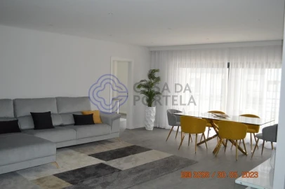 Apartamento T3 para Venda em Quelfes