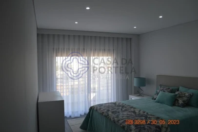 Apartamento T3 para Venda em Quelfes