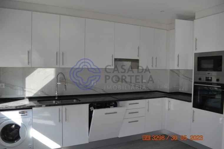 Apartamento T3 para Venda em Quelfes Foto 27