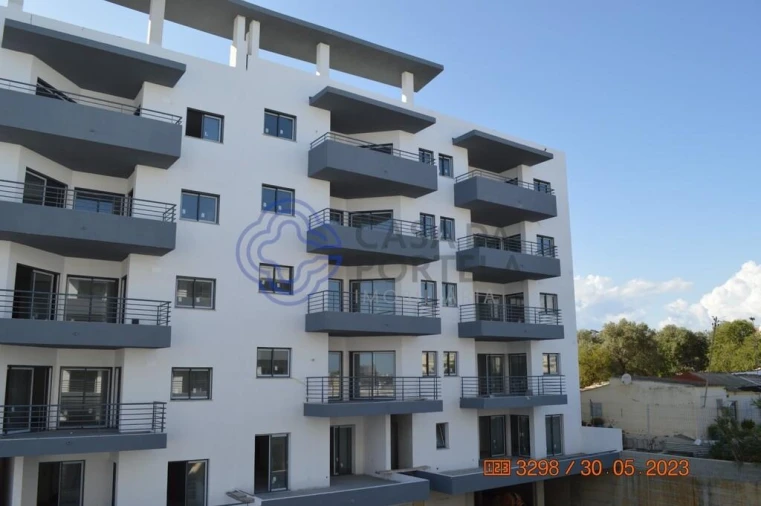 Apartamento T3 para Venda em Quelfes Foto 26
