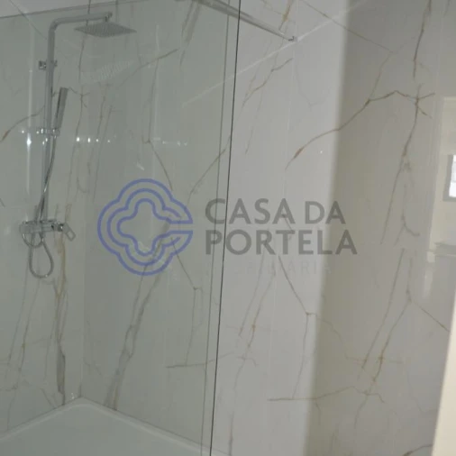 Apartamento T3 para Venda em Quelfes Foto 19