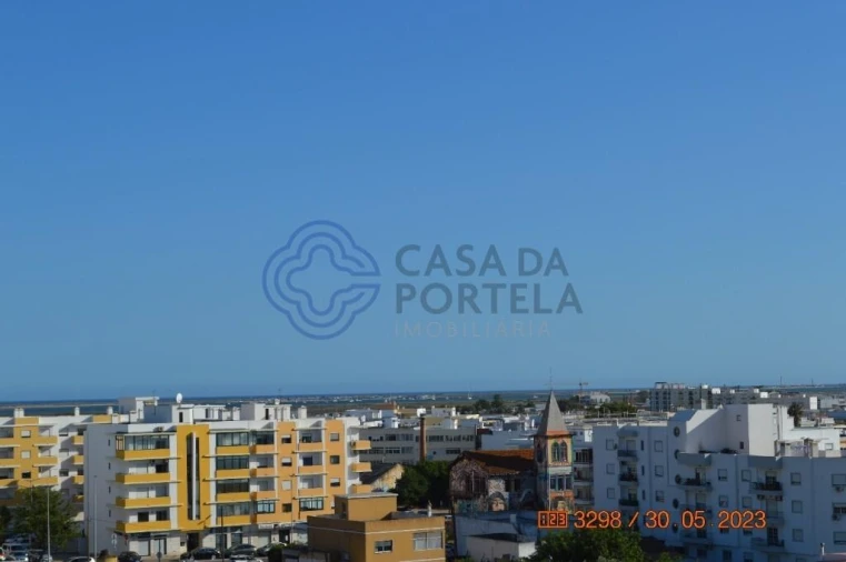 Apartamento T3 para Venda em Quelfes Foto 38