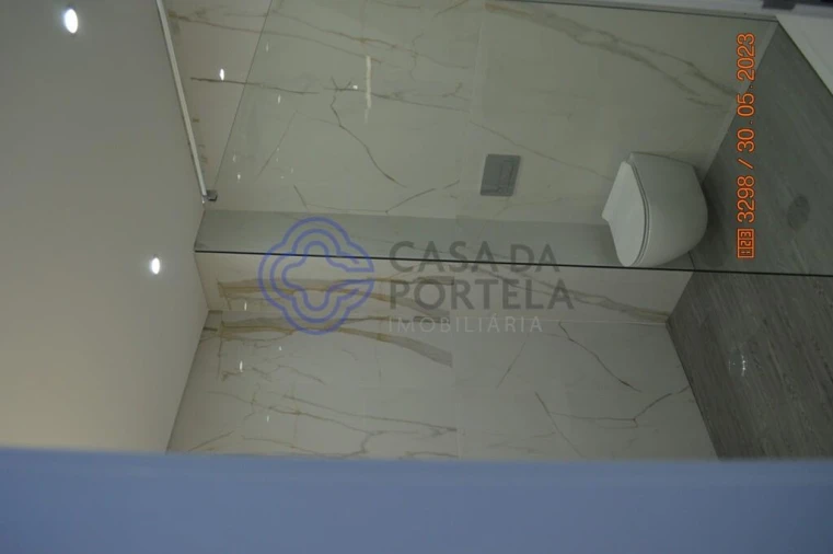 Apartamento T3 para Venda em Quelfes Foto 34