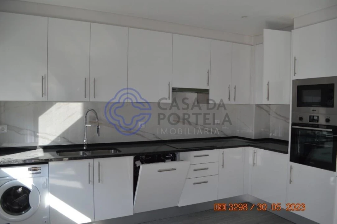 Apartamento T3 para Venda em Quelfes Foto 7