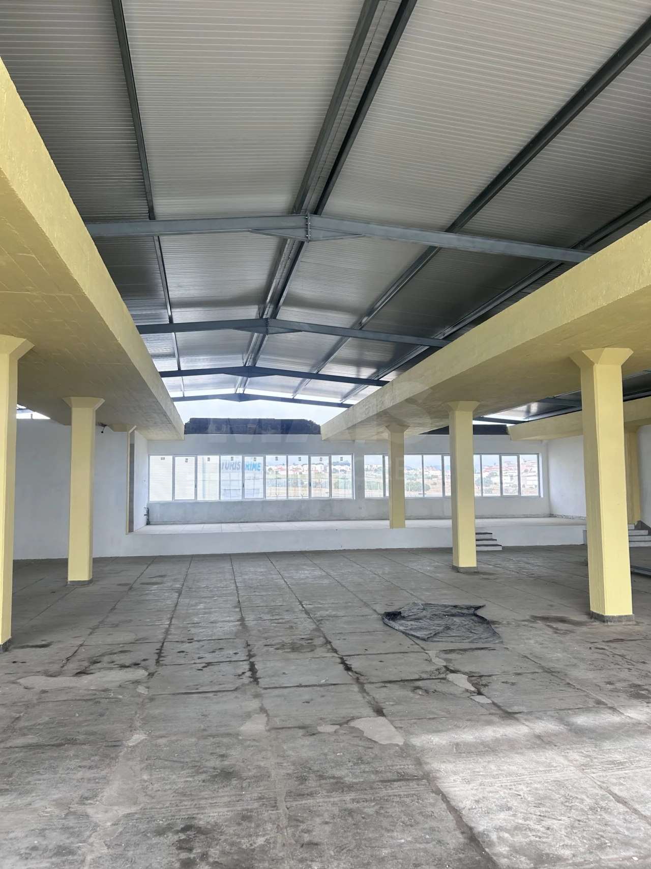 Loja para Venda em Sacavém e Prior Velho Foto 6