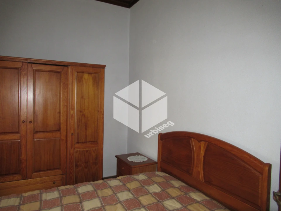 Moradia T9 para Venda em Lavos Foto 13