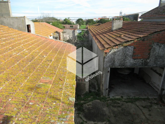 Moradia T9 para Venda em Lavos Foto 17