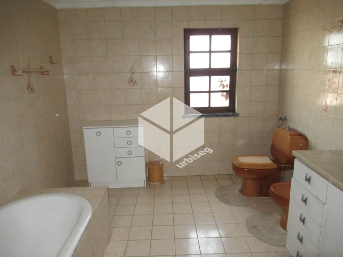 Moradia T9 para Venda em Lavos Foto 15