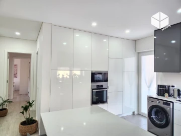 Moradia T6 para Venda em Buarcos