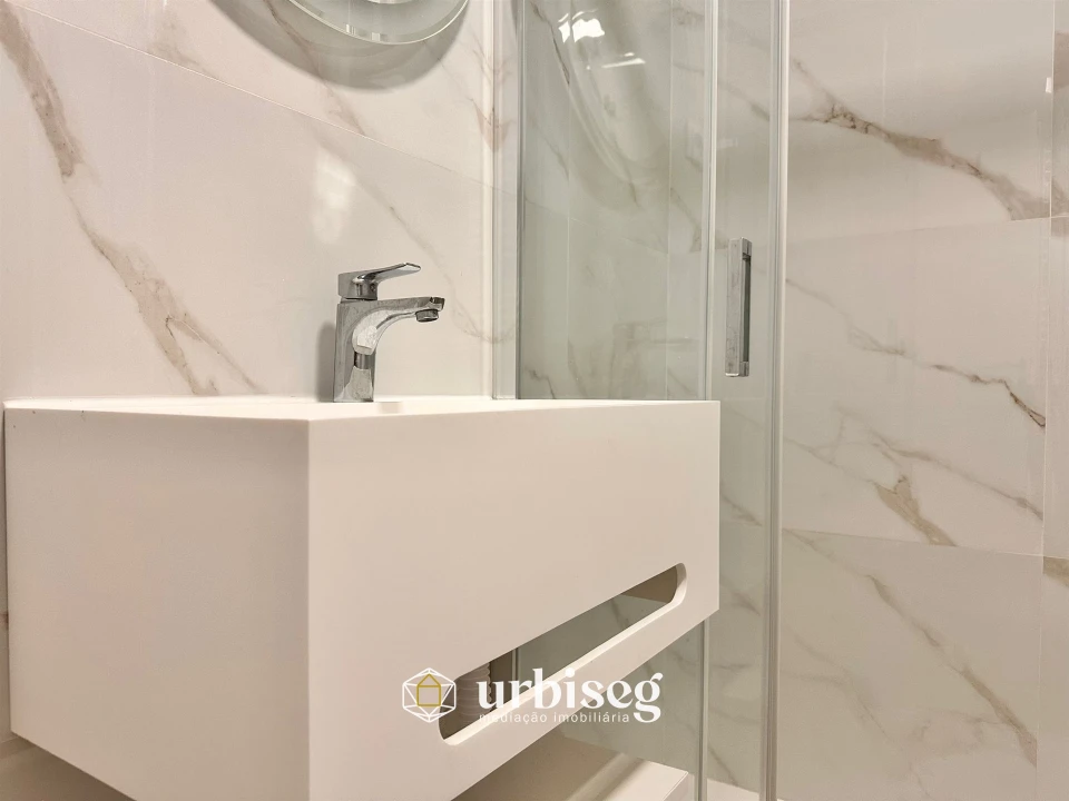 Apartamento T1 para Venda em Buarcos Foto 22