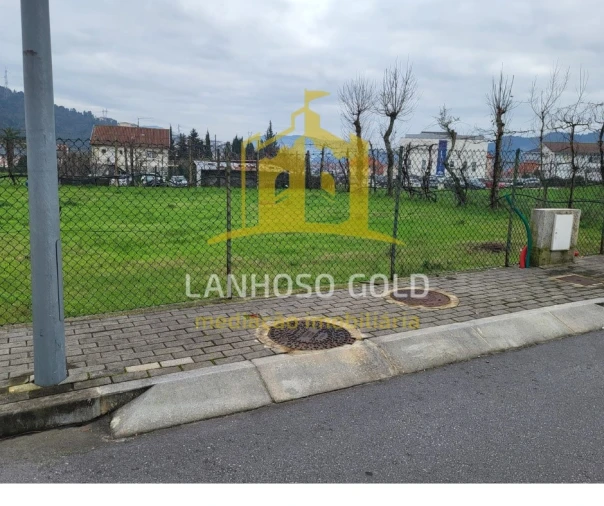 Terreno para Venda em Povoa de Lanhoso (N. Senhora do Amparo) Foto 4