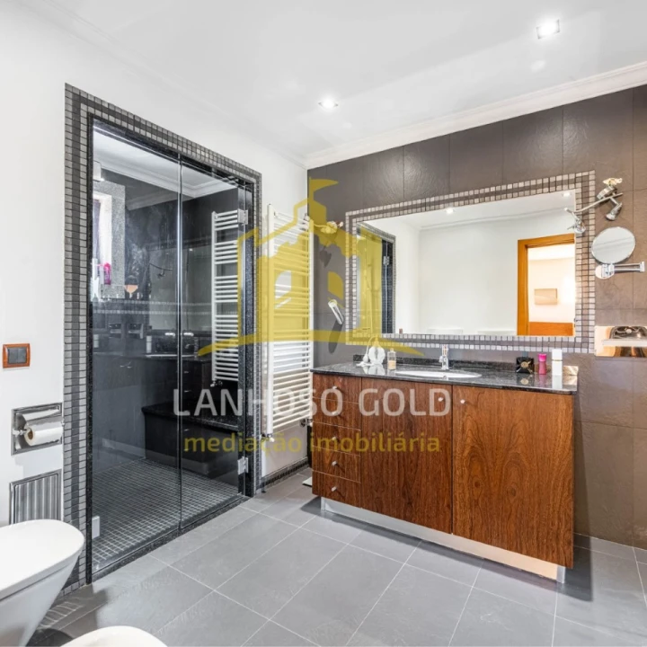 Moradia T3 para Venda em Campos e Louredo Foto 16