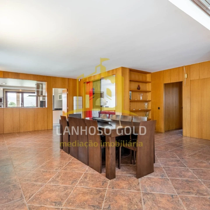 Moradia T3 para Venda em Campos e Louredo Foto 3