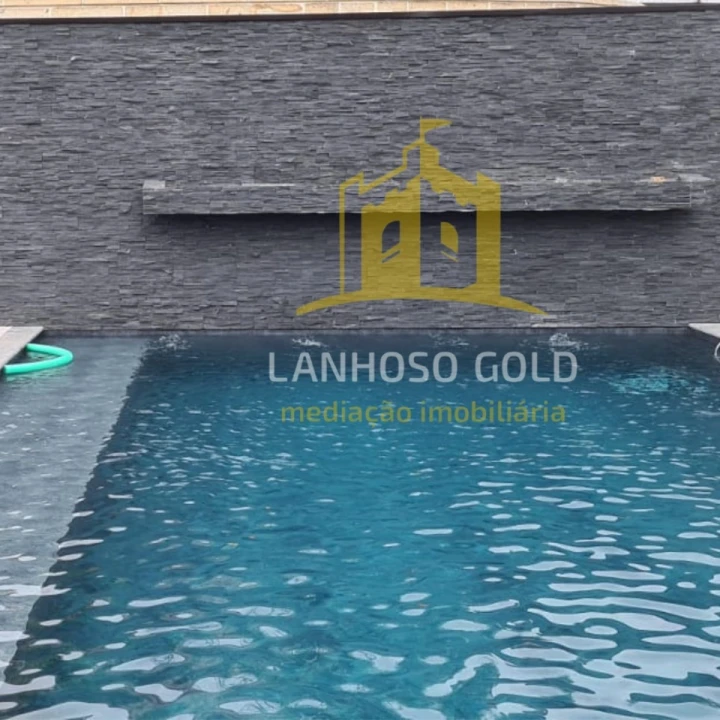 Moradia T3 para Venda em Campos e Louredo Foto 35