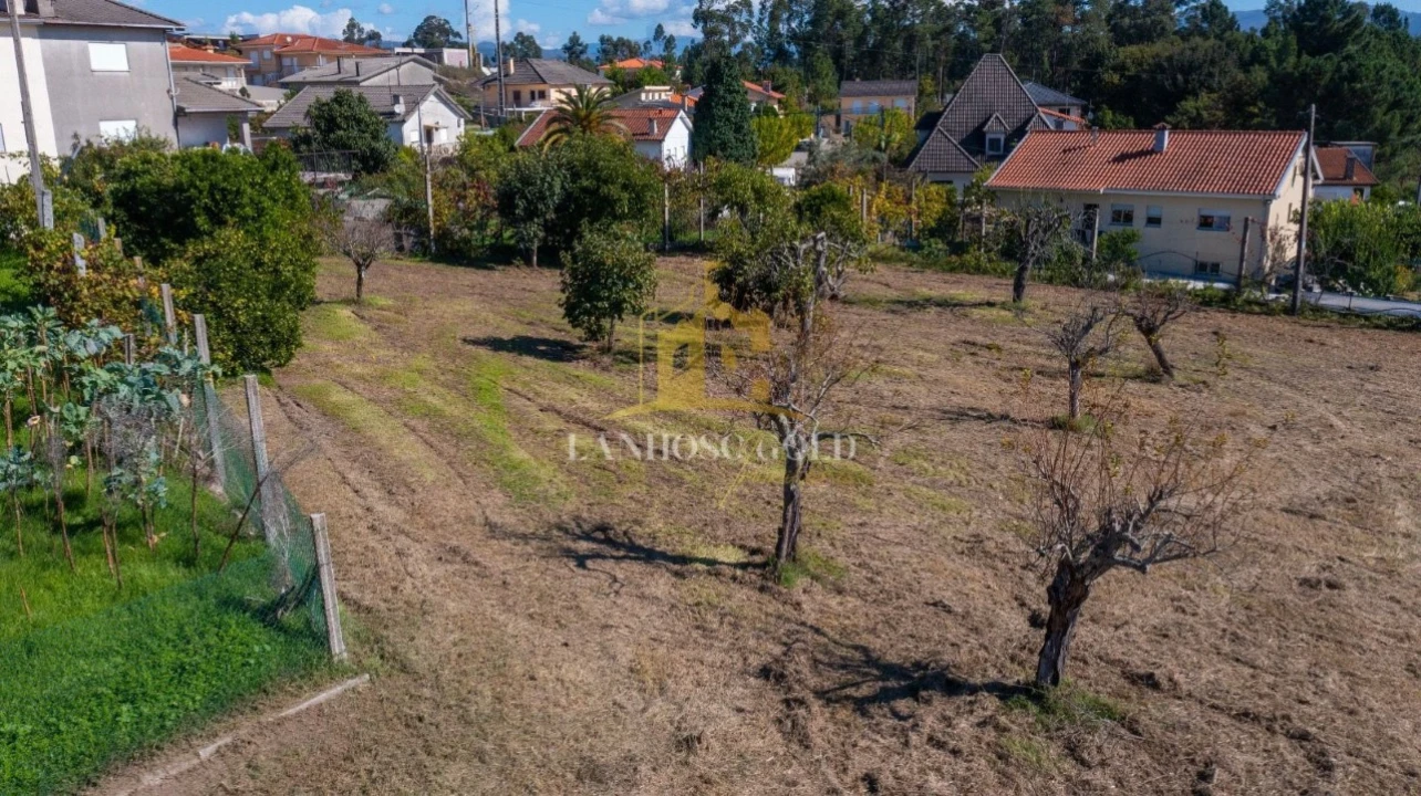 Terreno para Venda em Campos e Louredo Foto 5