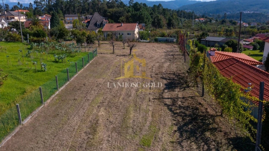 Terreno para Venda em Campos e Louredo Foto 6