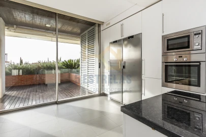 Apartamento T4 para Venda em Santa Maria e São Miguel, São Martinho, São Pedro Penaferrim