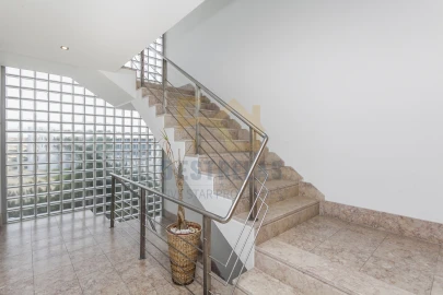 Apartamento T4 para Venda em Santa Maria e São Miguel, São Martinho, São Pedro Penaferrim