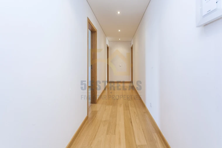 Apartamento T4 para Venda em Santa Maria e São Miguel, São Martinho, São Pedro Penaferrim Foto 20