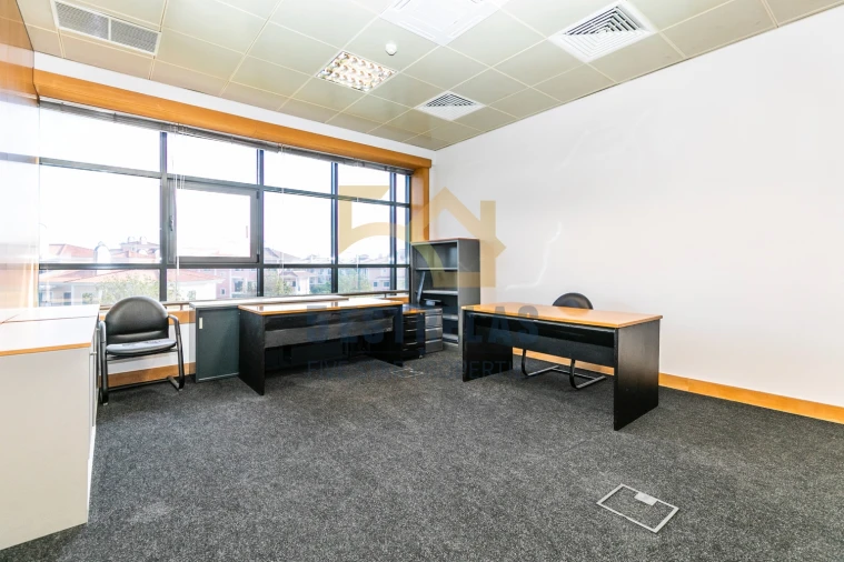 Escritório para Venda em Santa Maria e São Miguel, São Martinho, São Pedro Penaferrim Foto 22