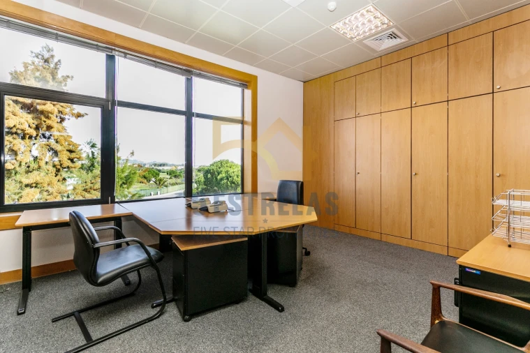 Escritório para Venda em Santa Maria e São Miguel, São Martinho, São Pedro Penaferrim Foto 18