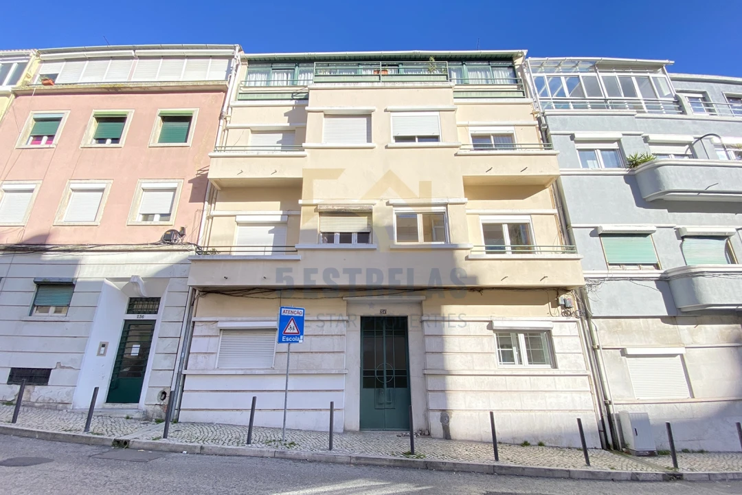 Apartamento T2 para Venda em Penha de França Foto 2