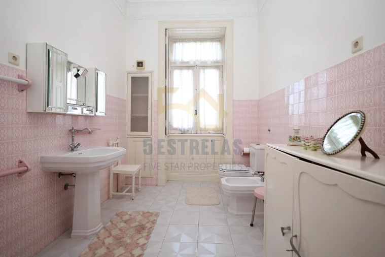 Moradia T25 para Venda em Alcanena e Vila Moreira Foto 26