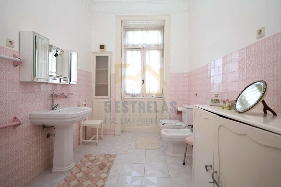 Moradia T25 para Venda em Alcanena e Vila Moreira Foto 26