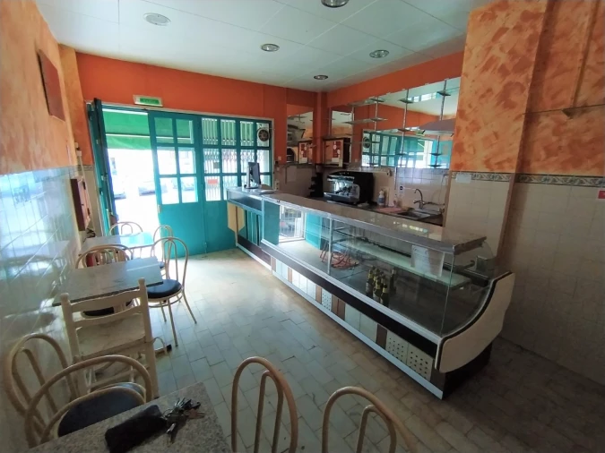 Negócio para Venda em Algueirão-Mem Martins Foto 1