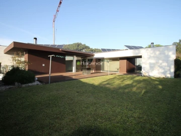 Moradia T3 para Venda em Castelo do Neiva