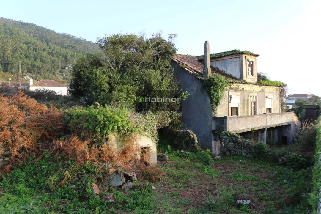 Moradia T4 para Venda em Carreço Foto 1