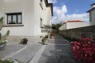 Moradia T5 para Venda em Santa Maria Maior e Monserrate e Meadela