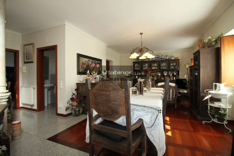 Moradia T5 para Venda em Santa Maria Maior e Monserrate e Meadela Foto 3