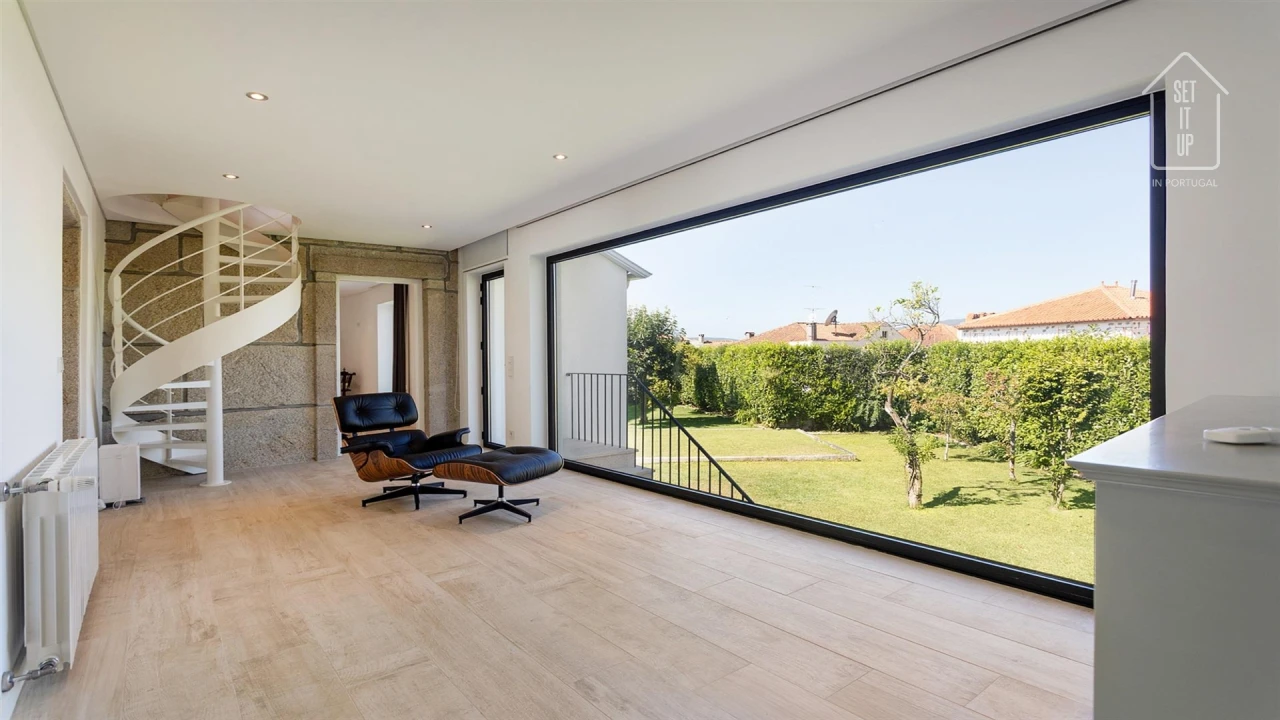 Moradia T4 para Venda em Darque Foto 1