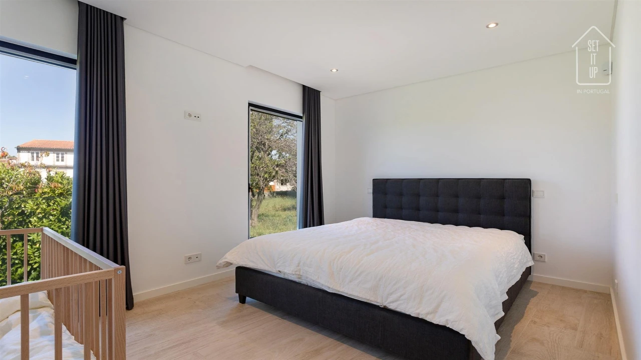 Moradia T4 para Venda em Darque Foto 13